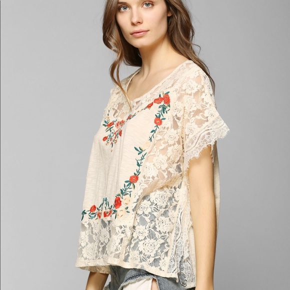 Urban Outfitters Tops - {Urban Outfitters + Kimchi Blue} Embroidered Tee - Sz M